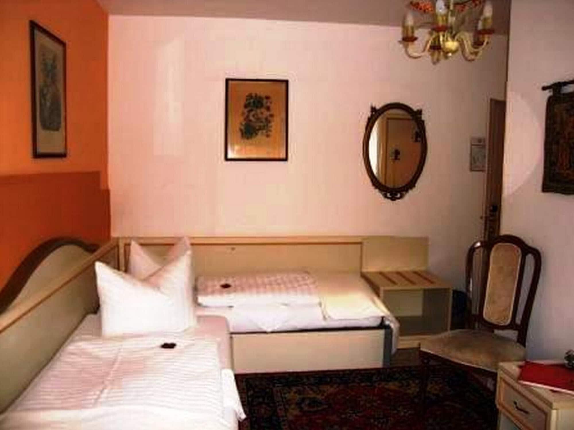 Haus Mooren, Hotel Garni Düsseldorf Zewnętrze zdjęcie