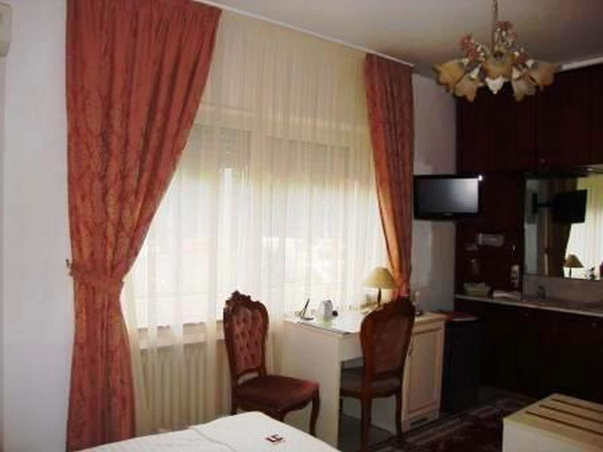 Haus Mooren, Hotel Garni Düsseldorf Zewnętrze zdjęcie