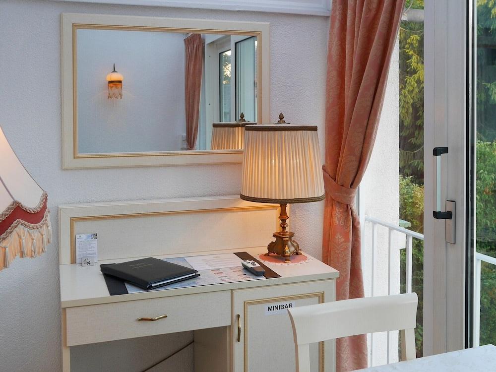 Haus Mooren, Hotel Garni Düsseldorf Zewnętrze zdjęcie