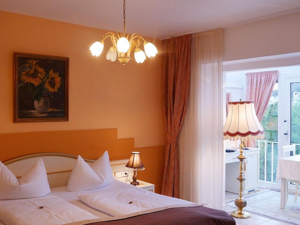 Haus Mooren, Hotel Garni Düsseldorf Zewnętrze zdjęcie