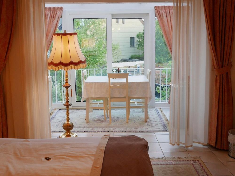 Haus Mooren, Hotel Garni Düsseldorf Zewnętrze zdjęcie