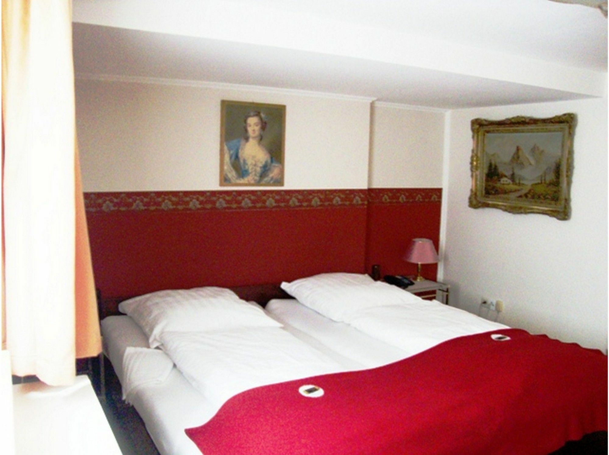 Haus Mooren, Hotel Garni Düsseldorf Zewnętrze zdjęcie